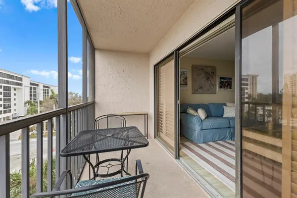 $2,850 | 1001 Benjamin Franklin Drive, Unit 512, Sarasota, FL 34236