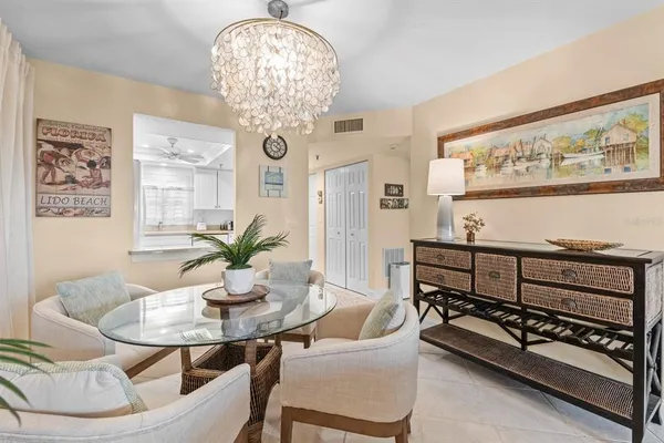 $2,850 | 1001 Benjamin Franklin Drive, Unit 512, Sarasota, FL 34236