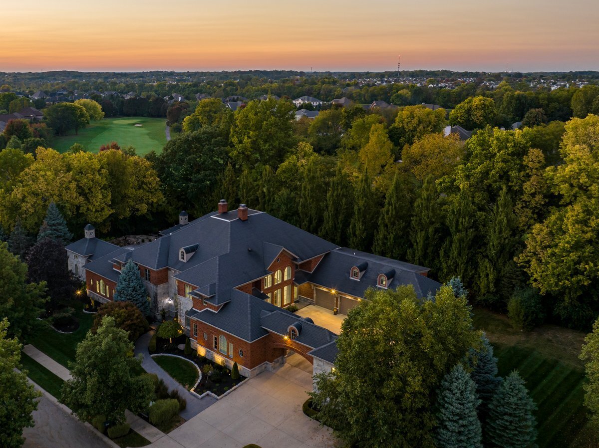 12128 Rangeview Court Fishers, IN 46037 - Photo 8 of 100