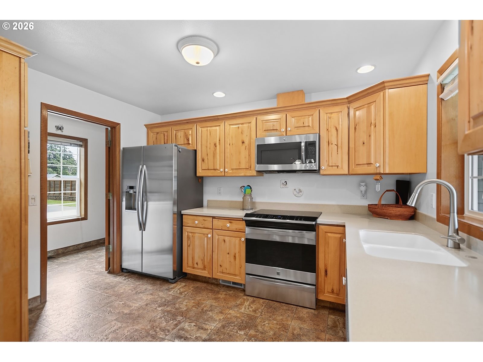 1400 Rockford Road Hood River, OR 97031 - Photo 10 of 47