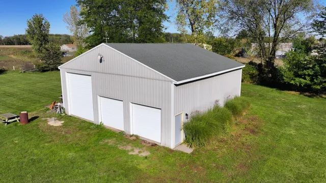 $479,900 | 549 Nicholas Road, Ionia, MI 48846