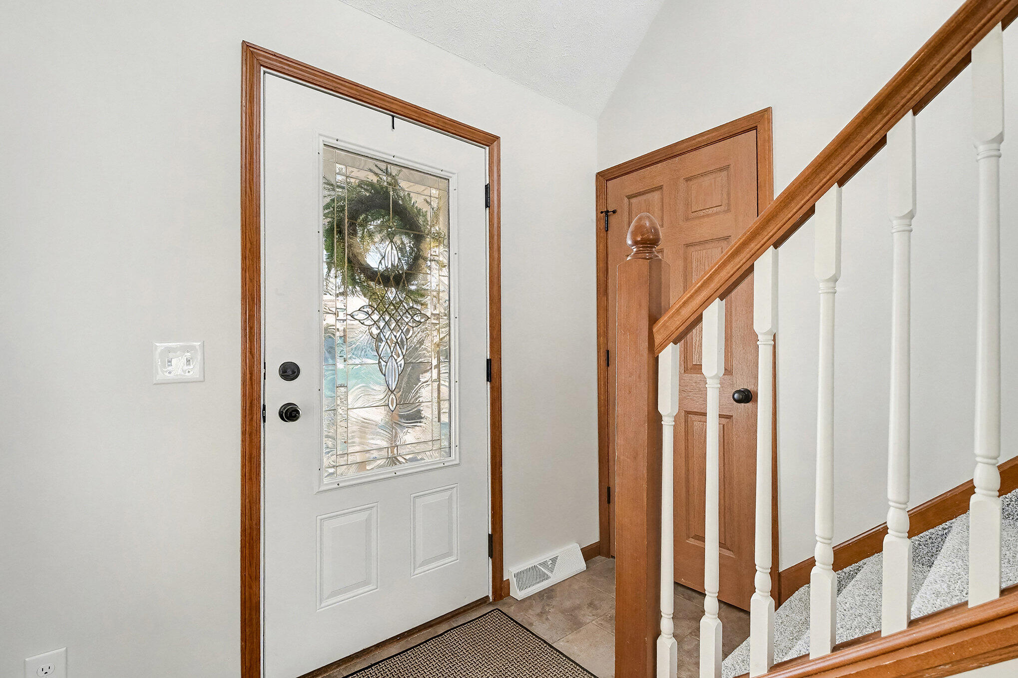 549 Nicholas Road Ionia, MI 48846 - Photo 4 of 40 004_dsc_3570_9