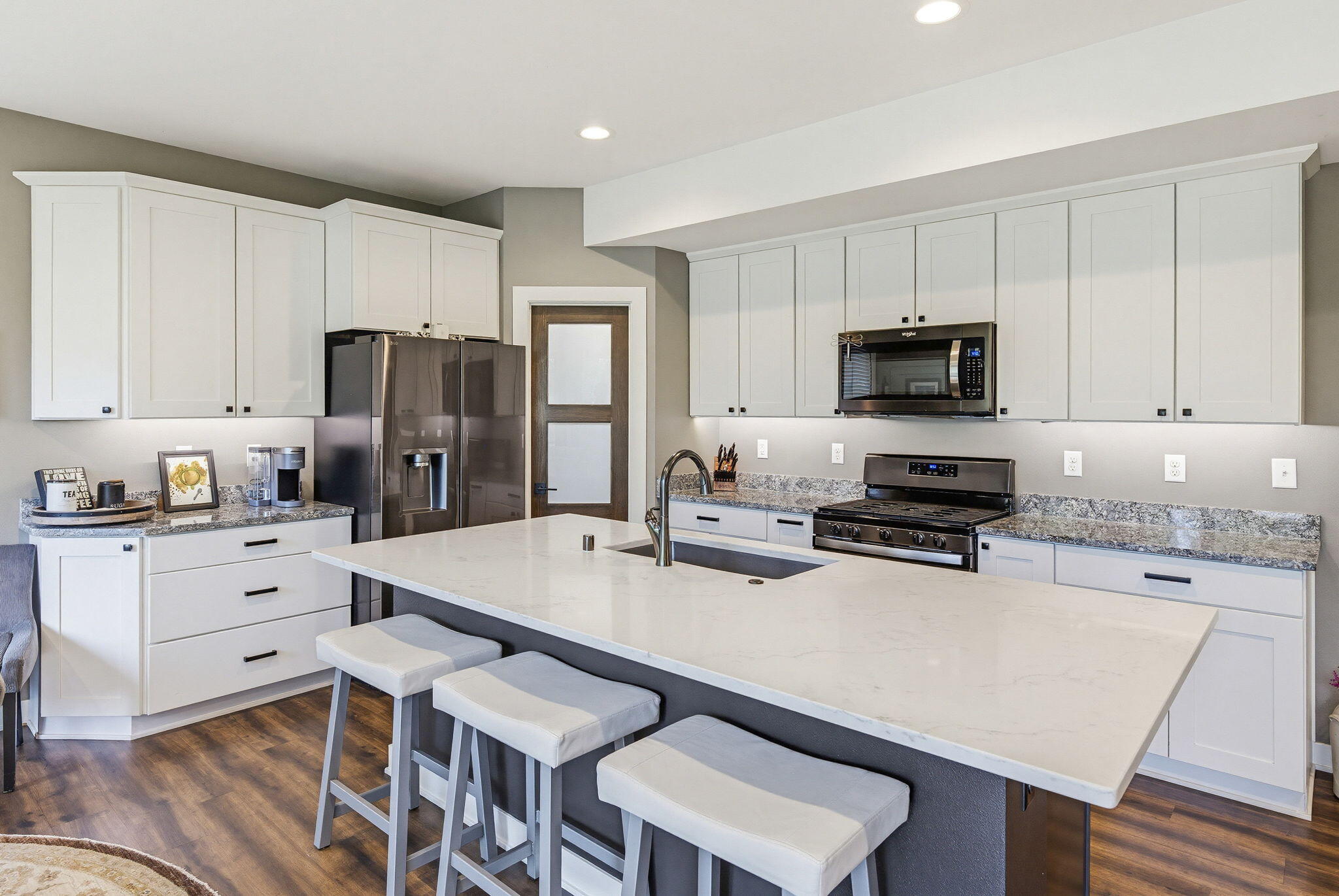 34215 Venice Park Road Delafield, WI 53018 - Photo 18 of 47 Kitchen