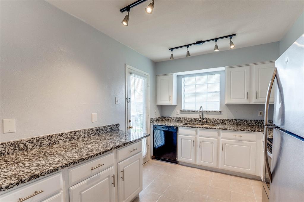 5300 Keller Springs Road, Unit 2086 Dallas, TX 75248 - Photo 6 of 12