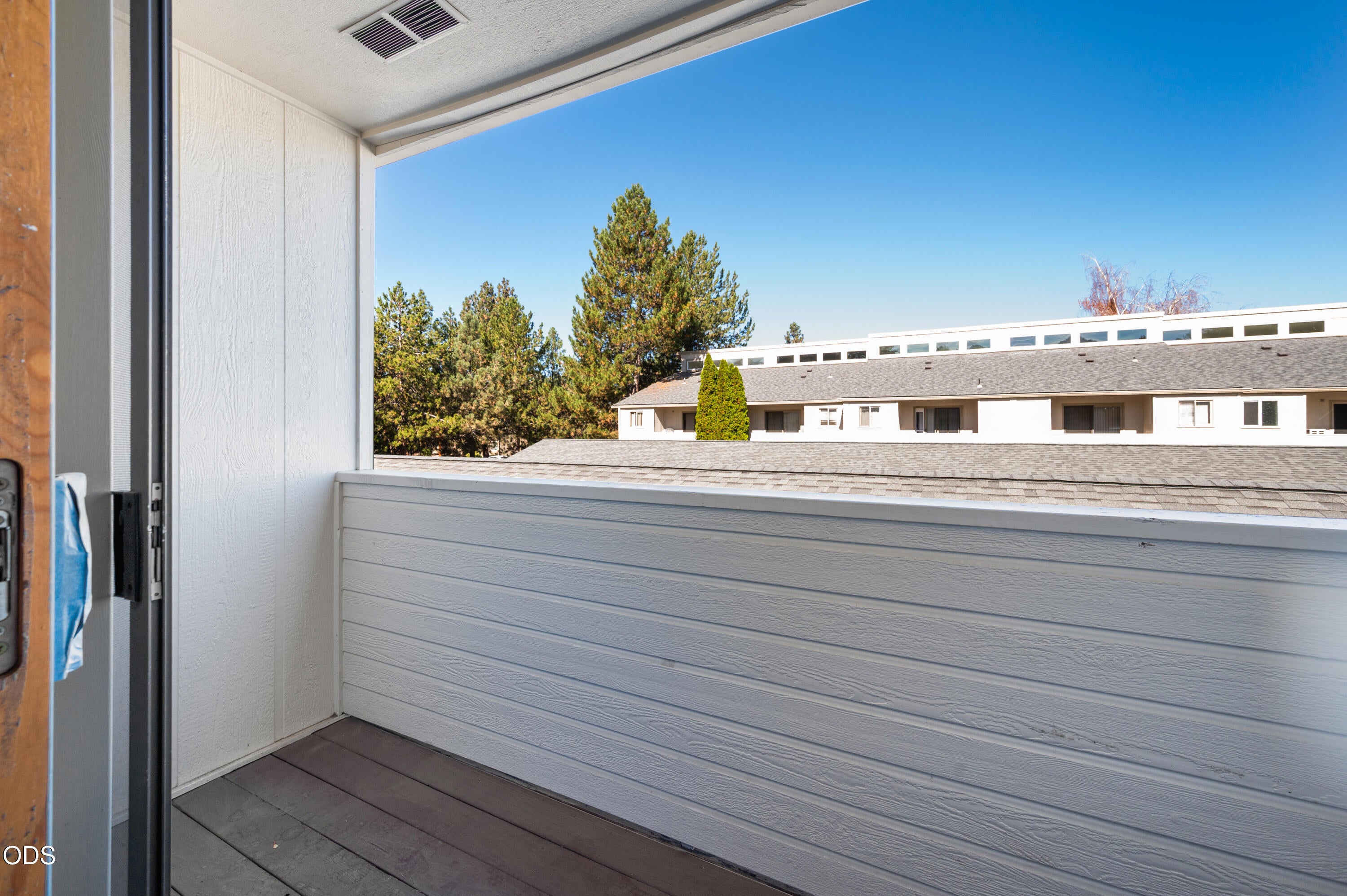 1050 Northeast Butler Market Road, Unit 3 Bend, OR 97701 - Photo 25 of 33 Gallery Image 25
