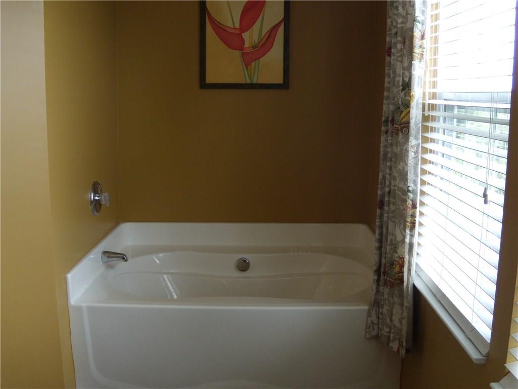 234 Lentz Road Latrobe, PA 15650 - Photo 13 of 19 Master Bathroom, Soaking Tub