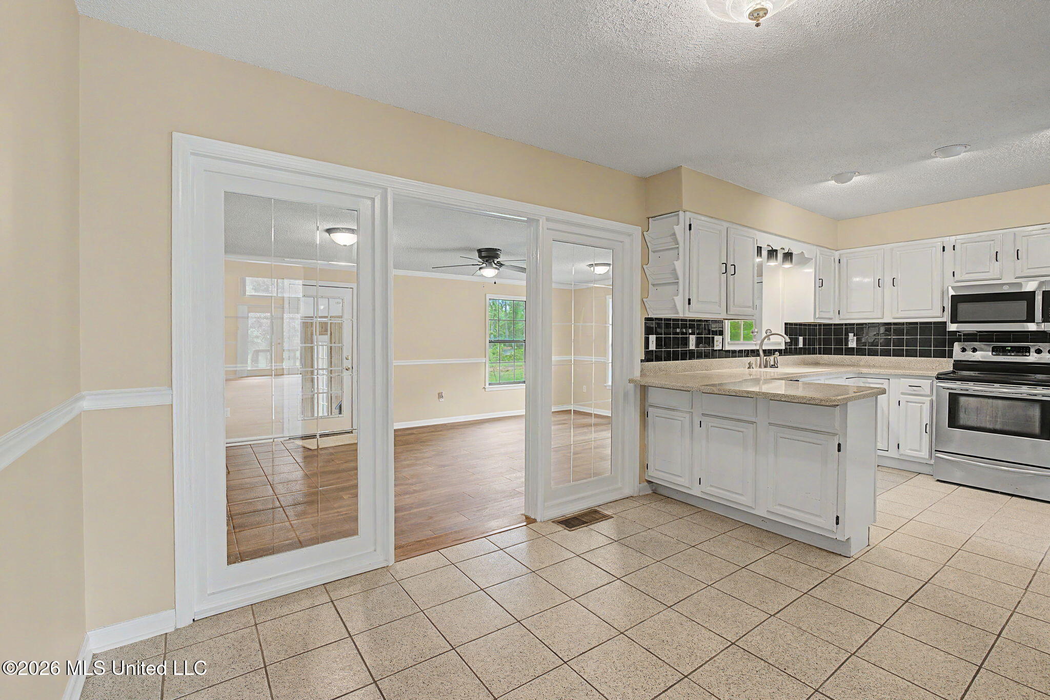 448 Oakley Road Senatobia, MS 38668 - Photo 18 of 61 Bonus Room!