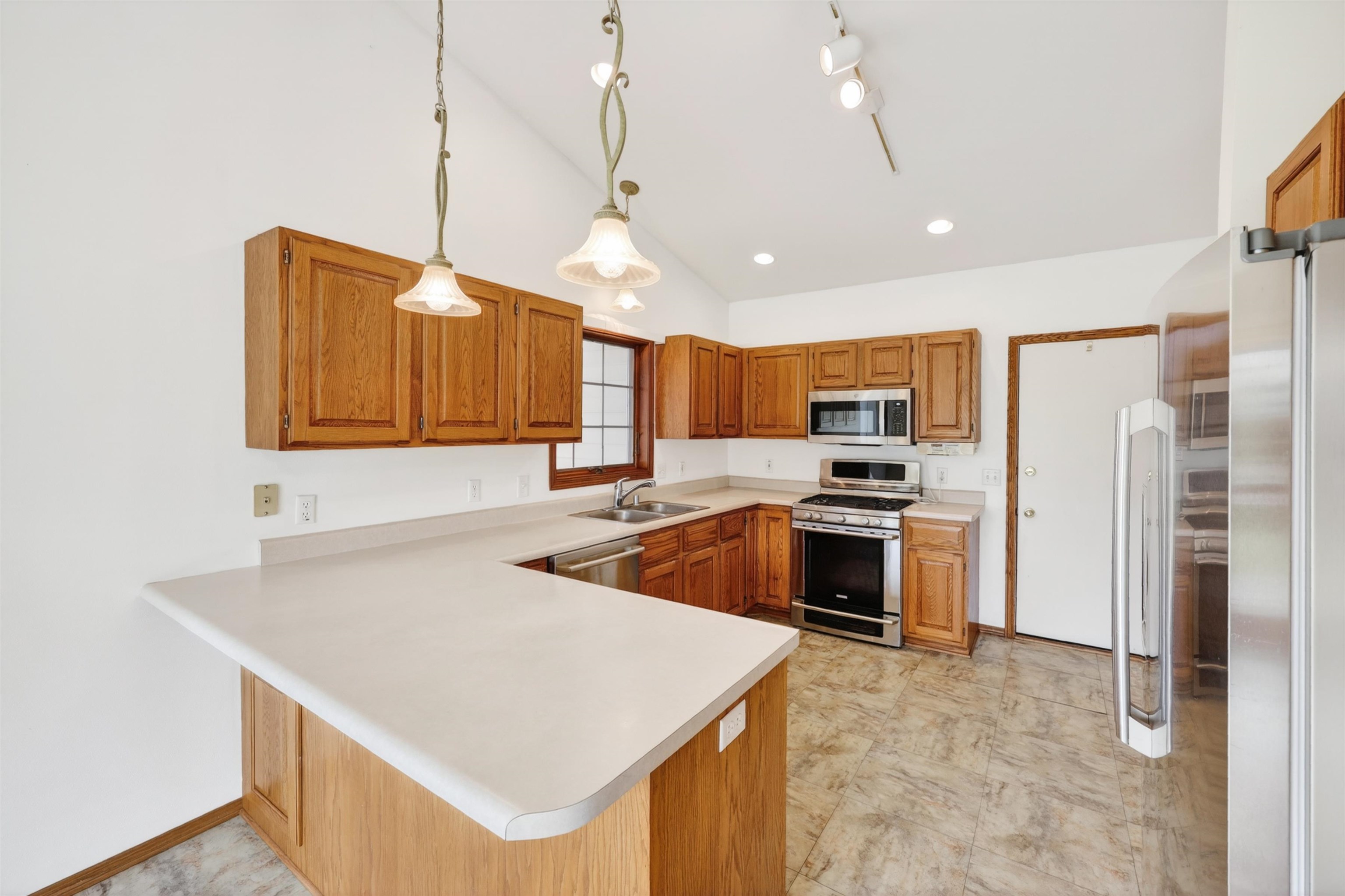 3781 Token Road DeForest, WI 53532 - Photo 10 of 33