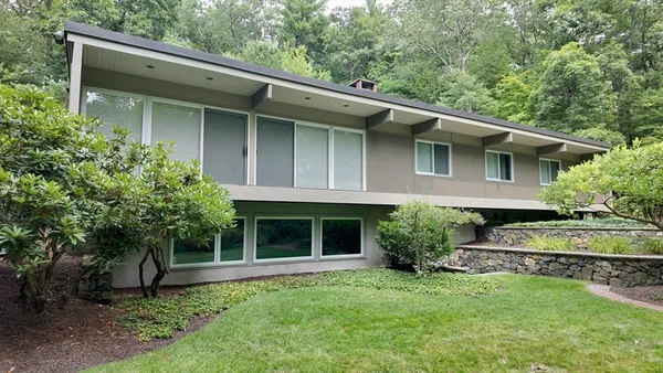 $6,000 | 14 Overlook Drive, Weston, MA 02493