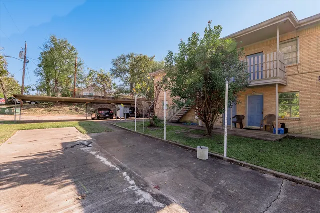 $700 | 525 12th Street, Unit 7, Huntsville, TX 77340