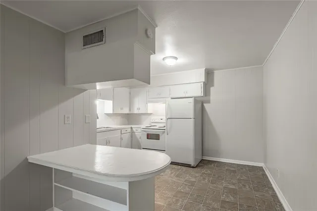 $700 | 525 12th Street, Unit 7, Huntsville, TX 77340