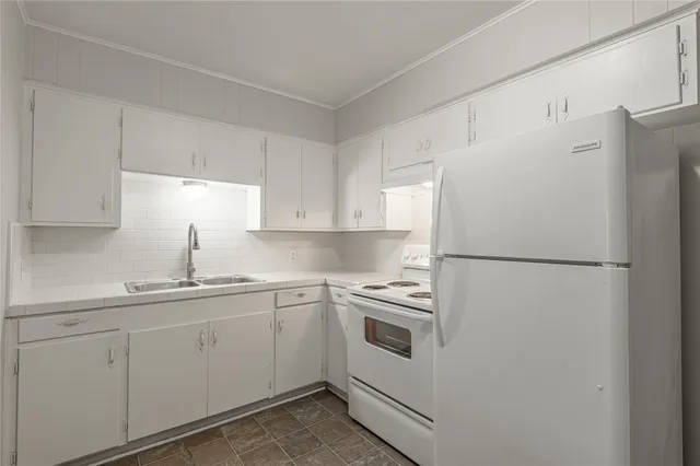 $700 | 525 12th Street, Unit 7, Huntsville, TX 77340