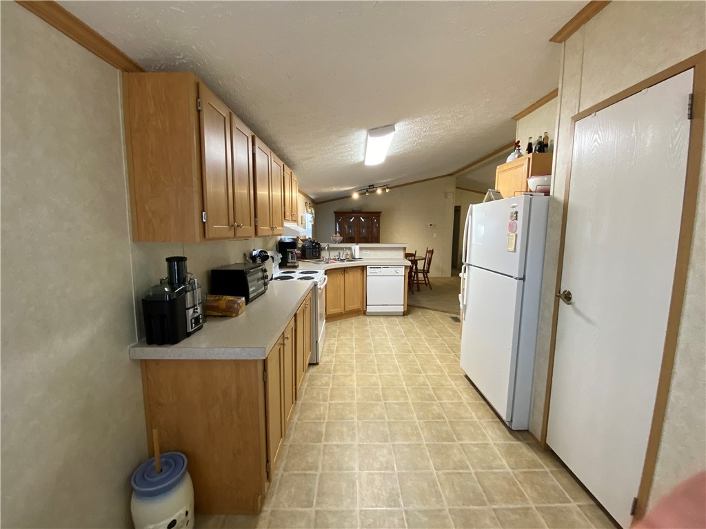 329 South Dellwood Road Mountain Rest, SC 29664 - Photo 7 of 47 Gallery Image 7