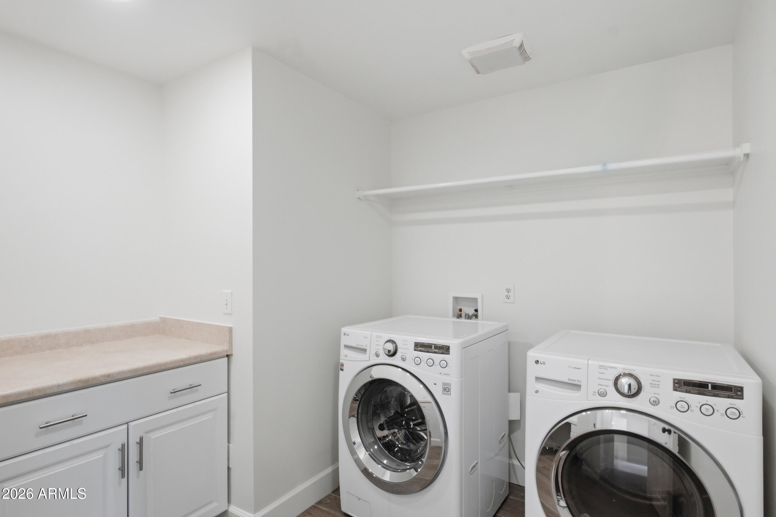 5140 East Osborn Road Phoenix, AZ 85018 - Photo 30 of 37 laundry