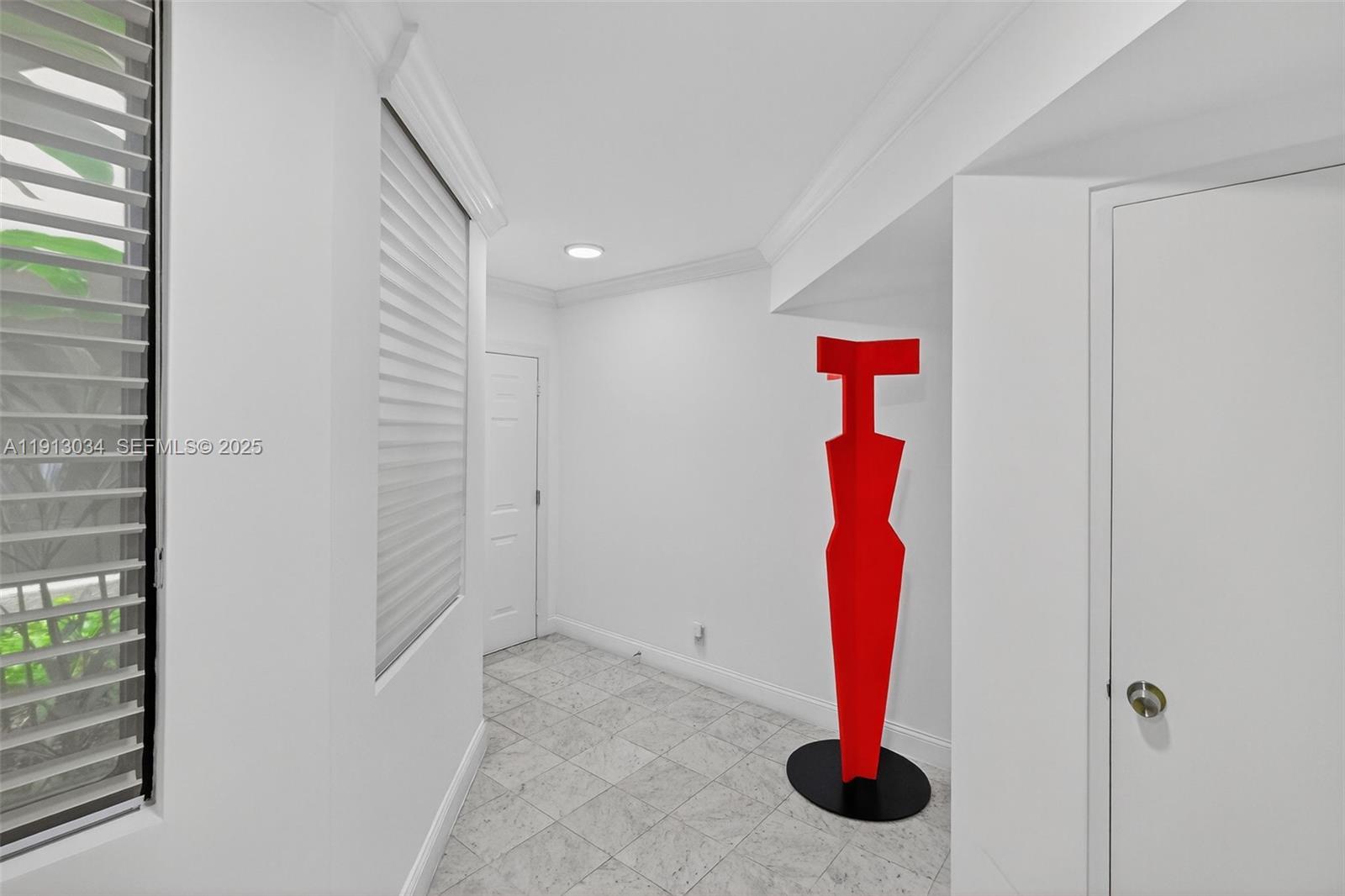 181 Crandon Boulevard, Unit 106 Key Biscayne, FL 33149 - Photo 5 of 48