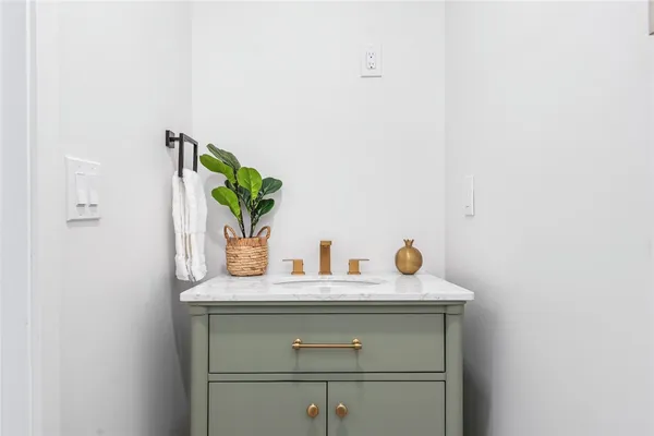 $2,500 | 50 Murray Street, Providence, RI 02909