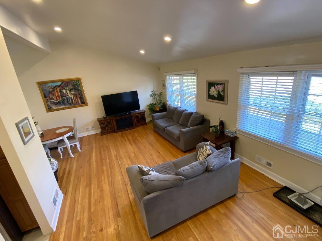 26 Gulf Road East Brunswick, NJ 08816 - Photo 15 of 36 Gallery Image 15