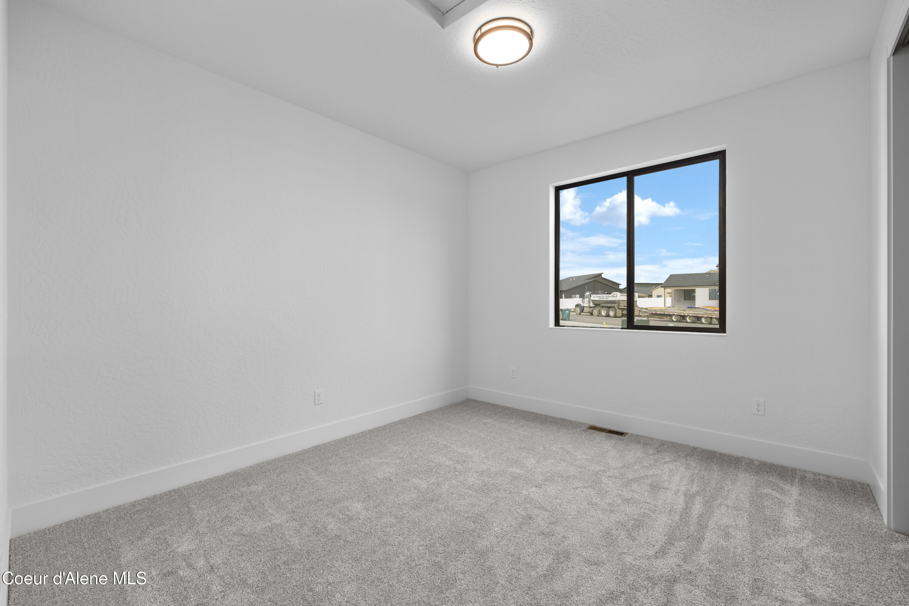 5967 West Moresby Avenue Rathdrum, ID 83858 - Photo 19 of 28 Guest bed3