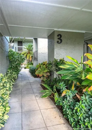 a view of a back yard of the house