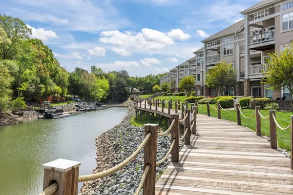 $525,000 | 104 Pier 33 Drive, Unit 317, Mooresville, NC 28117