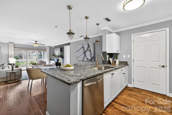 $525,000 | 104 Pier 33 Drive, Unit 317, Mooresville, NC 28117