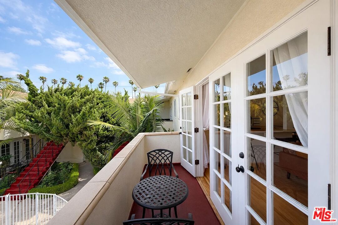 1027 20th Street, Unit S Santa Monica, CA 90403 - Photo 1 of 13