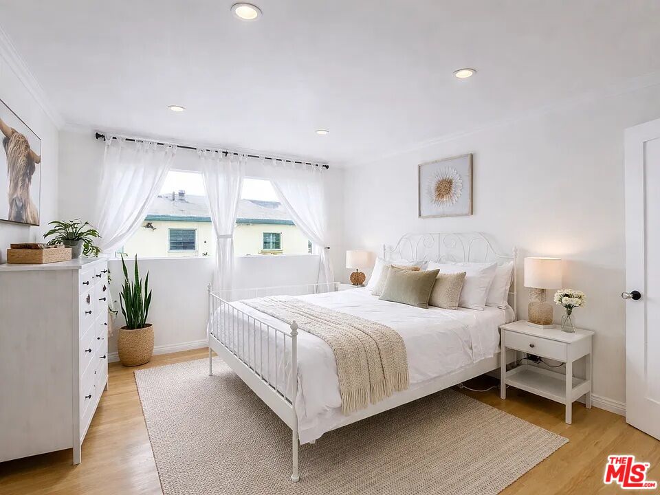 1027 20th Street, Unit S Santa Monica, CA 90403 - Photo 5 of 13