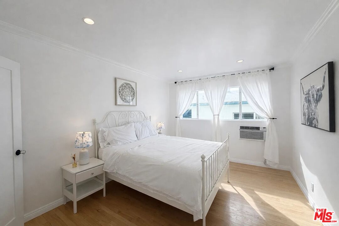 1027 20th Street, Unit S Santa Monica, CA 90403 - Photo 7 of 13