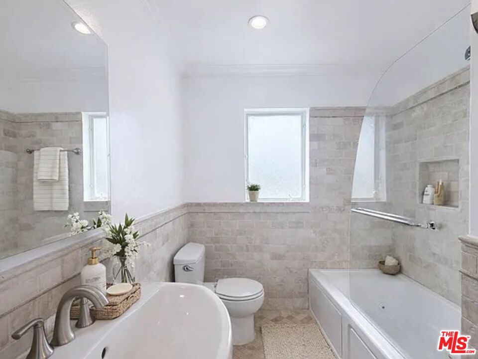 1027 20th Street, Unit S Santa Monica, CA 90403 - Photo 9 of 13