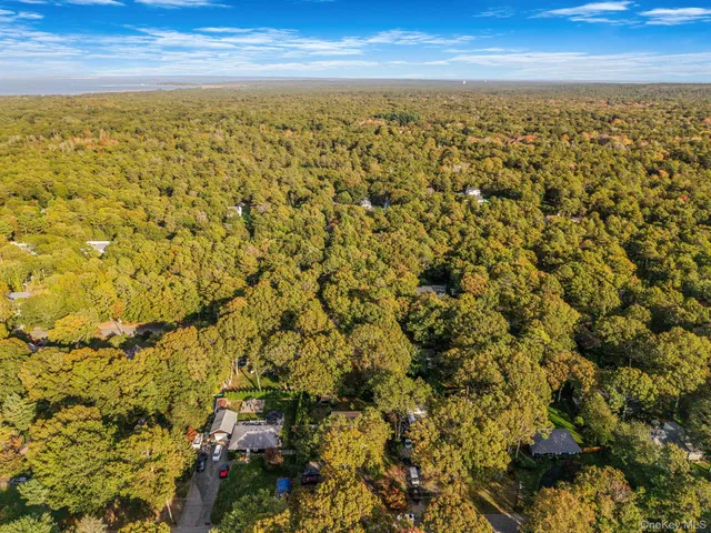 $849,000 | 484 Brookhaven Avenue, Riverhead, NY 11901