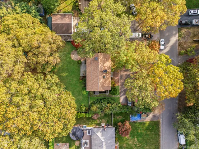 $849,000 | 484 Brookhaven Avenue, Riverhead, NY 11901