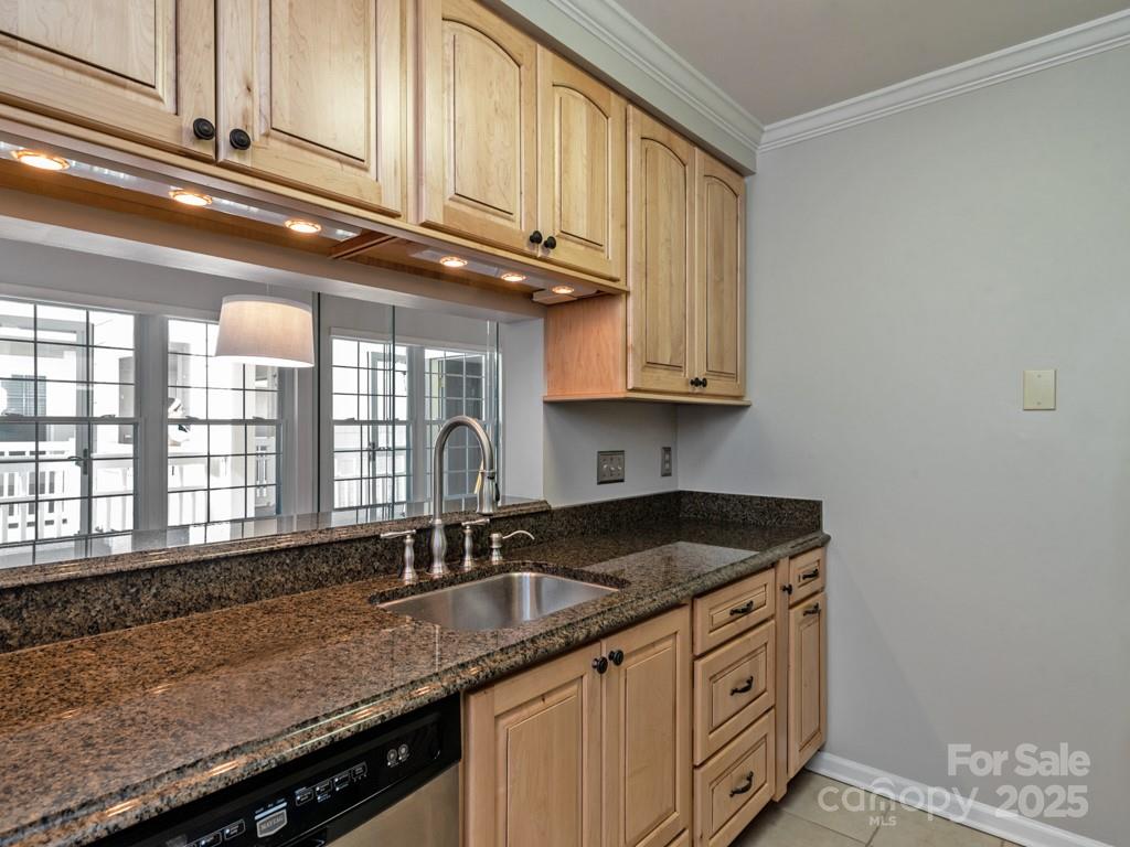 5007 Sharon Road, Unit R Charlotte, NC 28210 - Photo 11 of 21