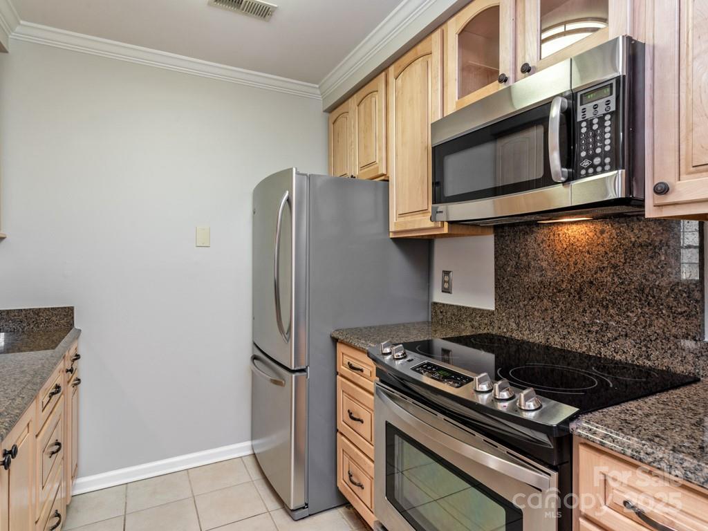 5007 Sharon Road, Unit R Charlotte, NC 28210 - Photo 13 of 21