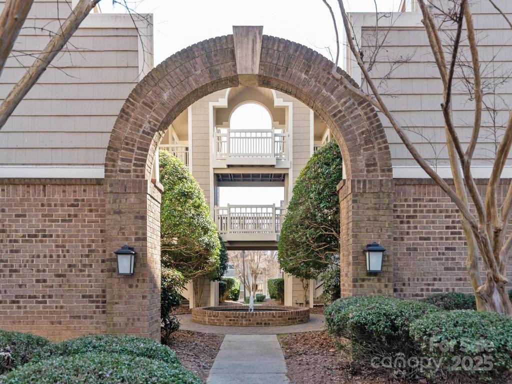 5007 Sharon Road, Unit R Charlotte, NC 28210 - Photo 2 of 21