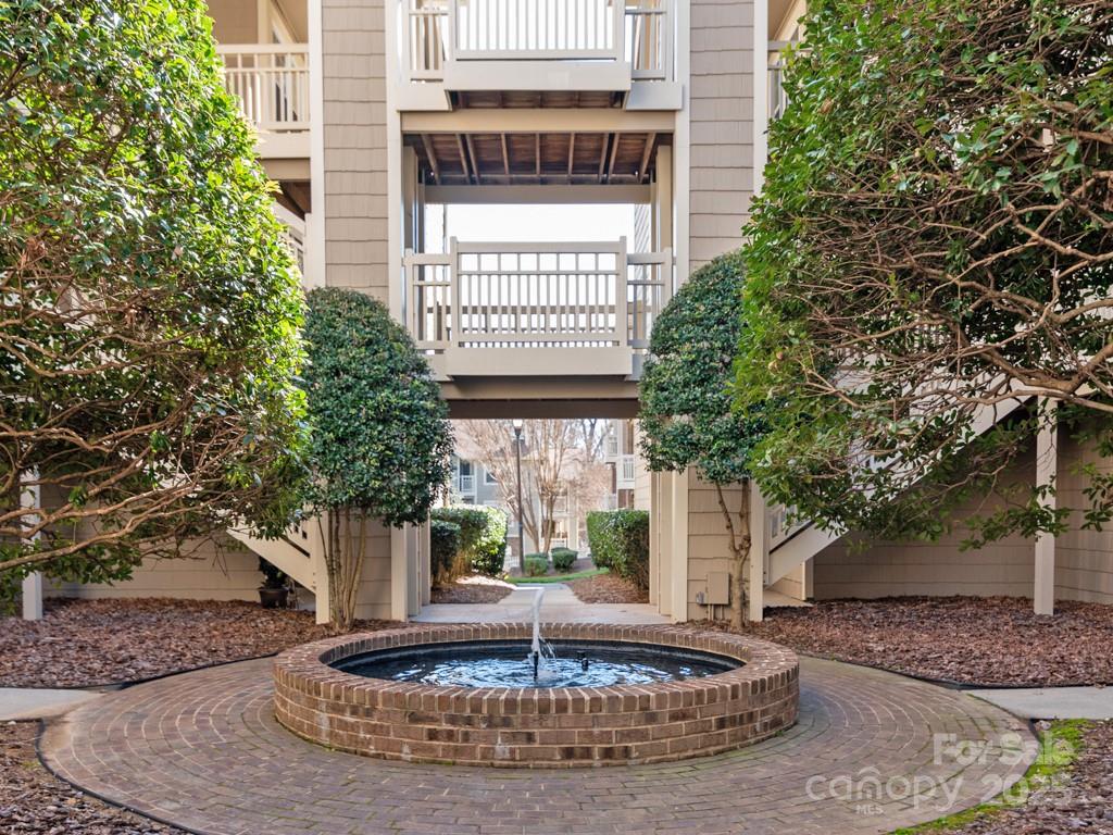 5007 Sharon Road, Unit R Charlotte, NC 28210 - Photo 3 of 21