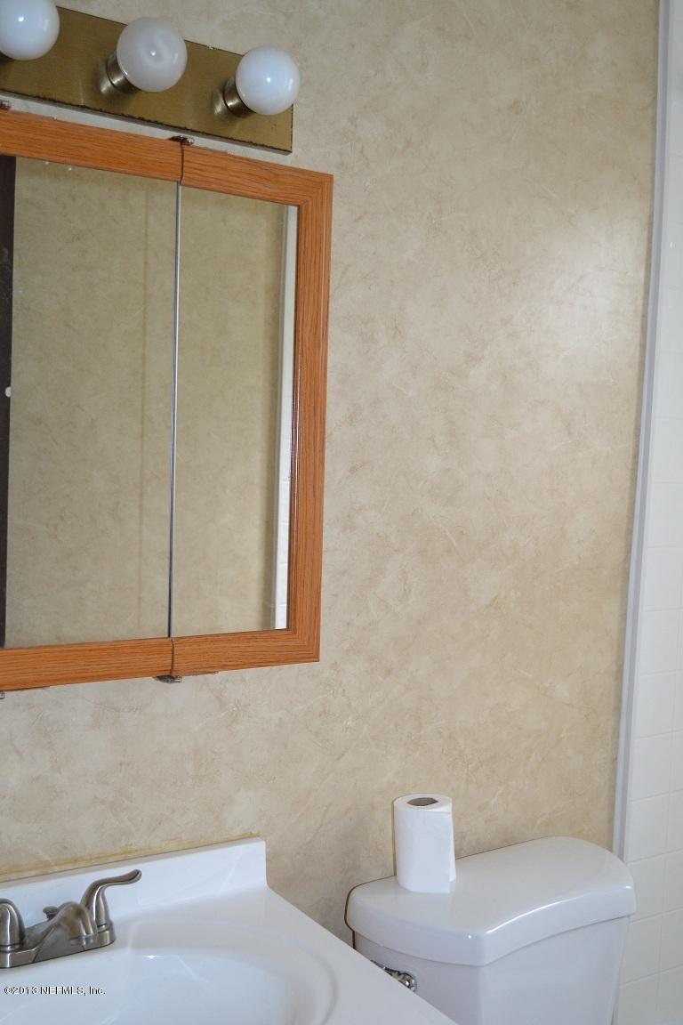 4563 Timuquana Road Jacksonville, FL 32210 - Photo 8 of 11 Bath
