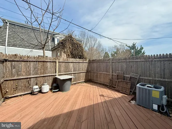 $2,800 | 2623 West 18th Street, Wilmington, DE 19806