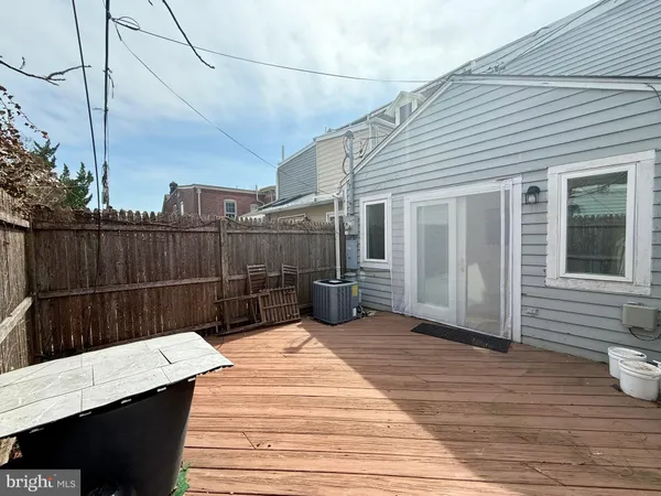 $2,800 | 2623 West 18th Street, Wilmington, DE 19806