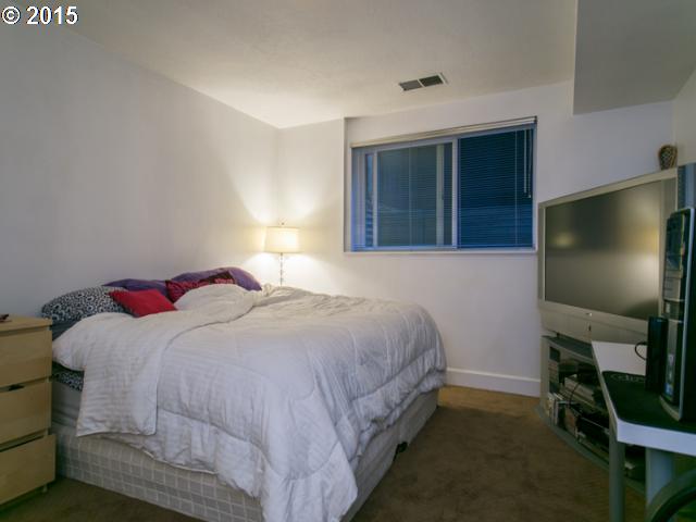 18550 Southwest Hart Road Beaverton, OR 97007 - Photo 11 of 16 Gallery Image 11