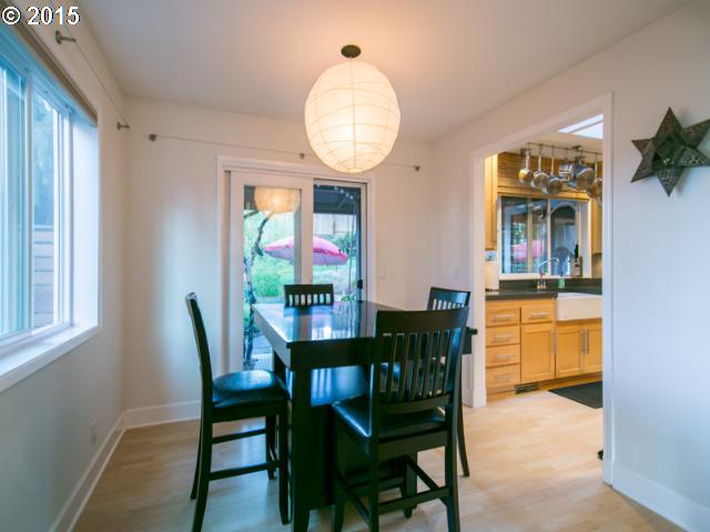 18550 Southwest Hart Road Beaverton, OR 97007 - Photo 3 of 16 Gallery Image 3