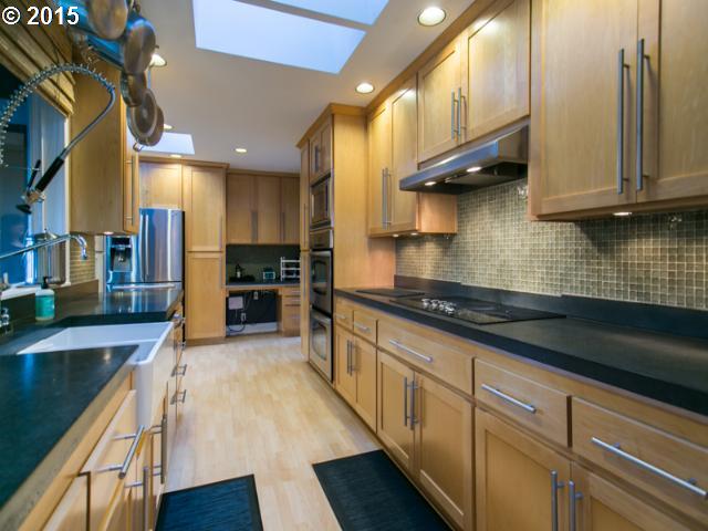 18550 Southwest Hart Road Beaverton, OR 97007 - Photo 4 of 16 Gallery Image 4