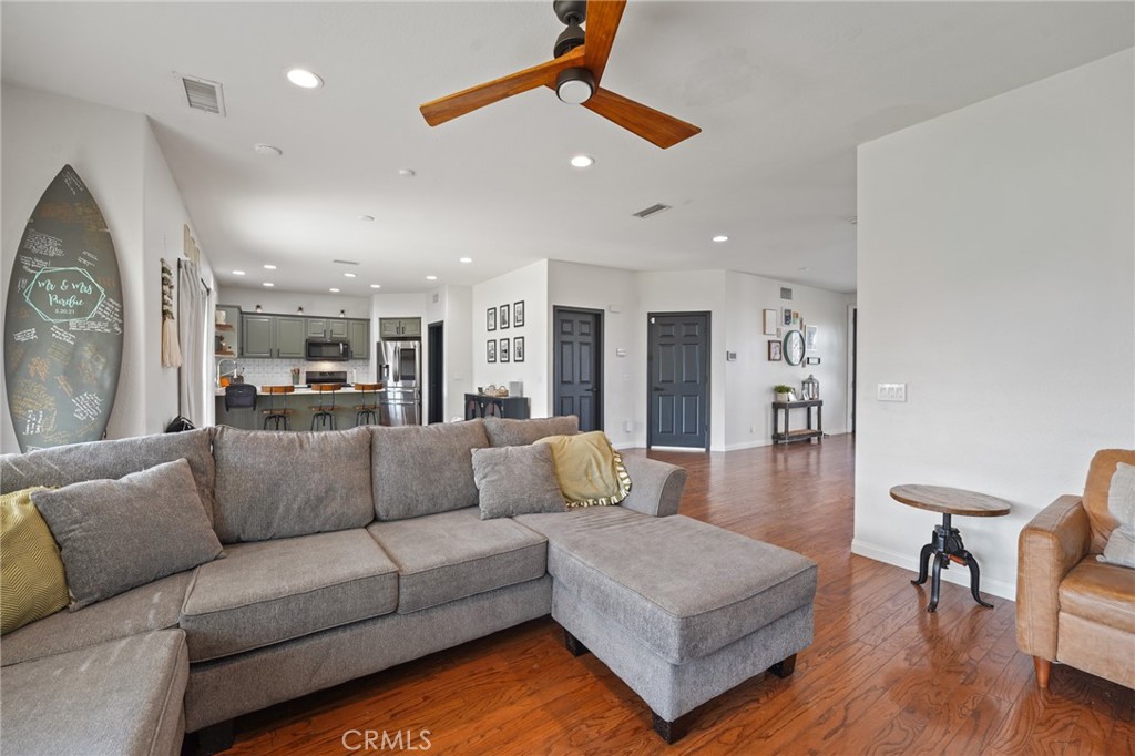 14289 Meadowlands Drive Riverside, CA 92503 - Photo 19 of 65