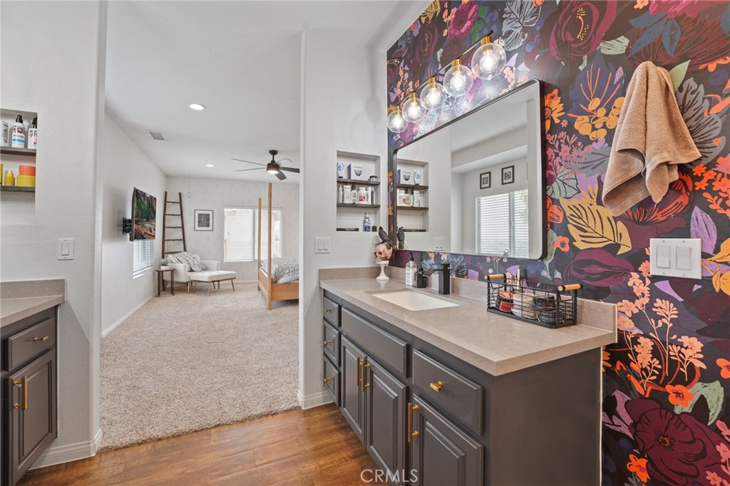 14289 Meadowlands Drive Riverside, CA 92503 - Photo 44 of 62 Primary Suite