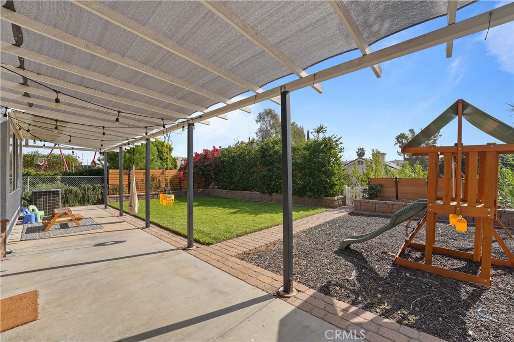 14289 Meadowlands Drive Riverside, CA 92503 - Photo 45 of 62 Backyard