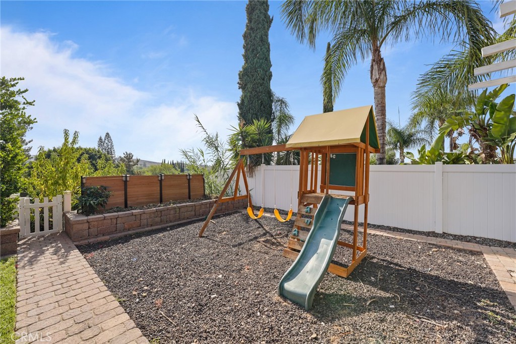 14289 Meadowlands Drive Riverside, CA 92503 - Photo 46 of 62 Backyard