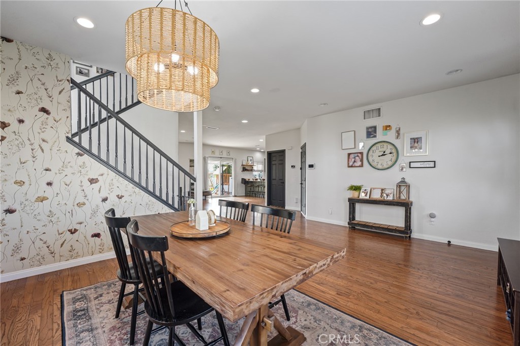 14289 Meadowlands Drive Riverside, CA 92503 - Photo 8 of 62 Dining