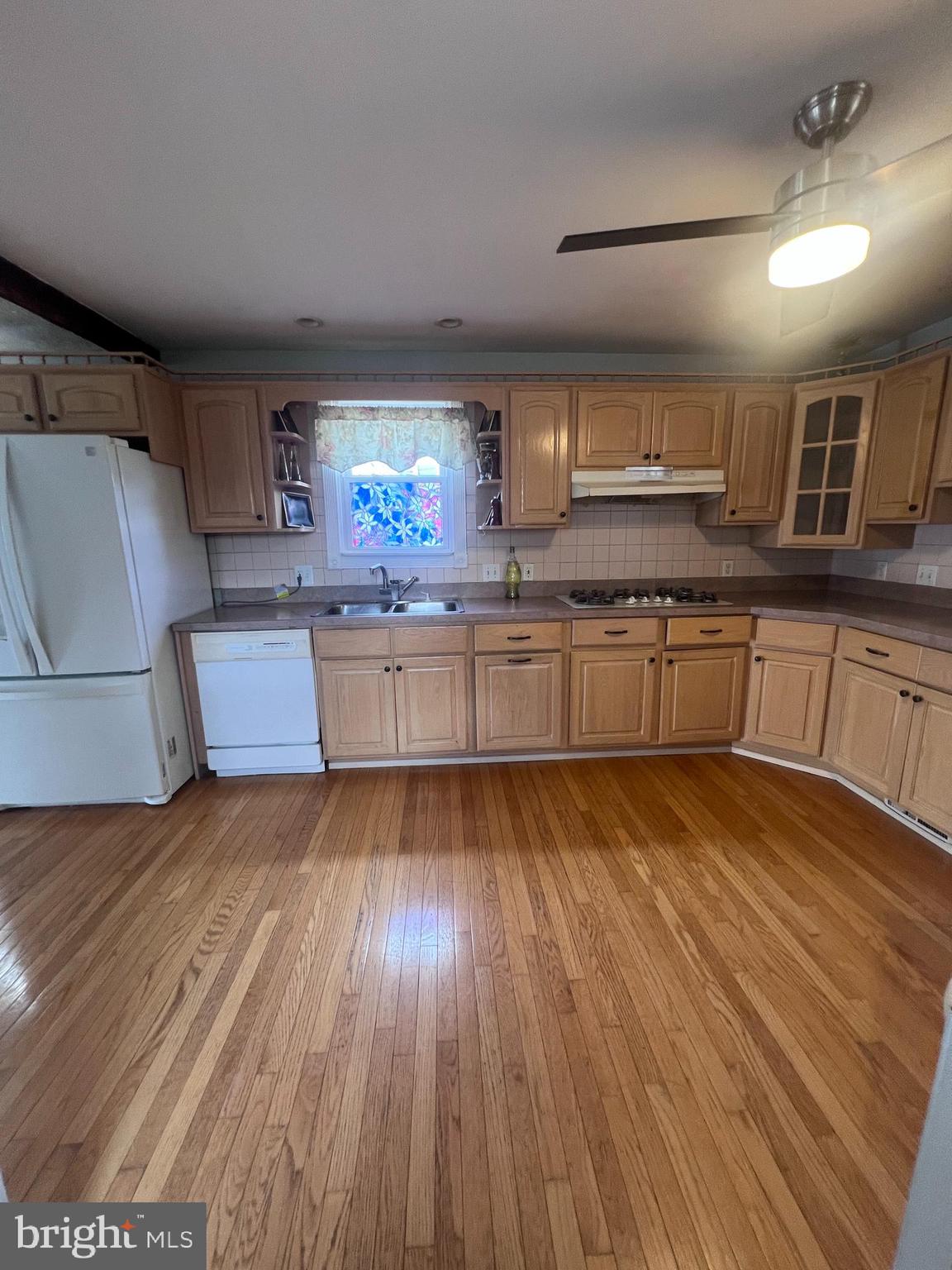 4216 Thorncliff Road Nottingham, MD 21236 - Photo 5 of 19