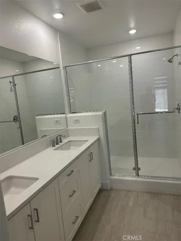 $5,200 | 512 Nielson, Irvine, CA 92618