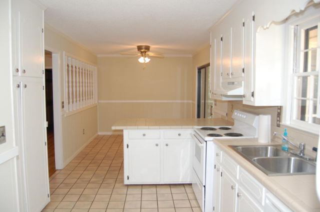 204 Keystone Drive Anderson, SC 29621 - Photo 3 of 8 Gallery Image 3