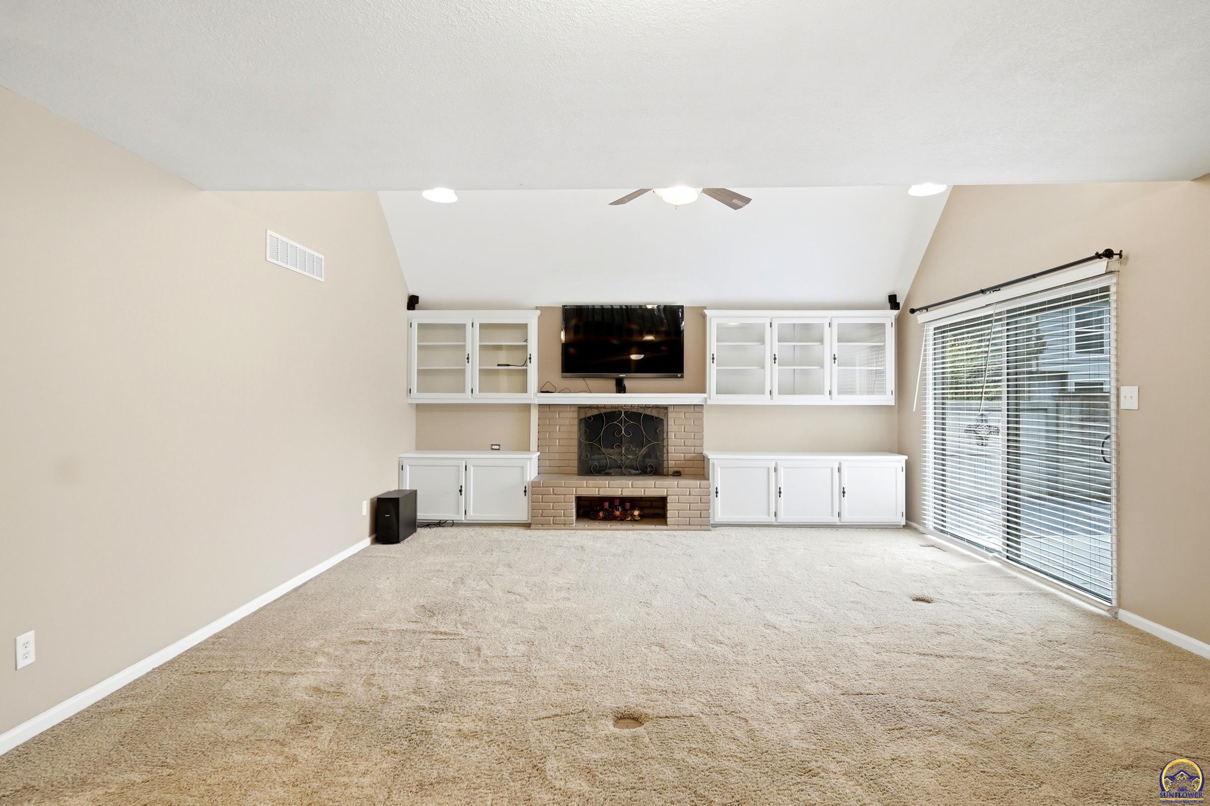 84 Southwest Pepper Tree Lane Topeka, KS 66611 - Photo 2 of 51